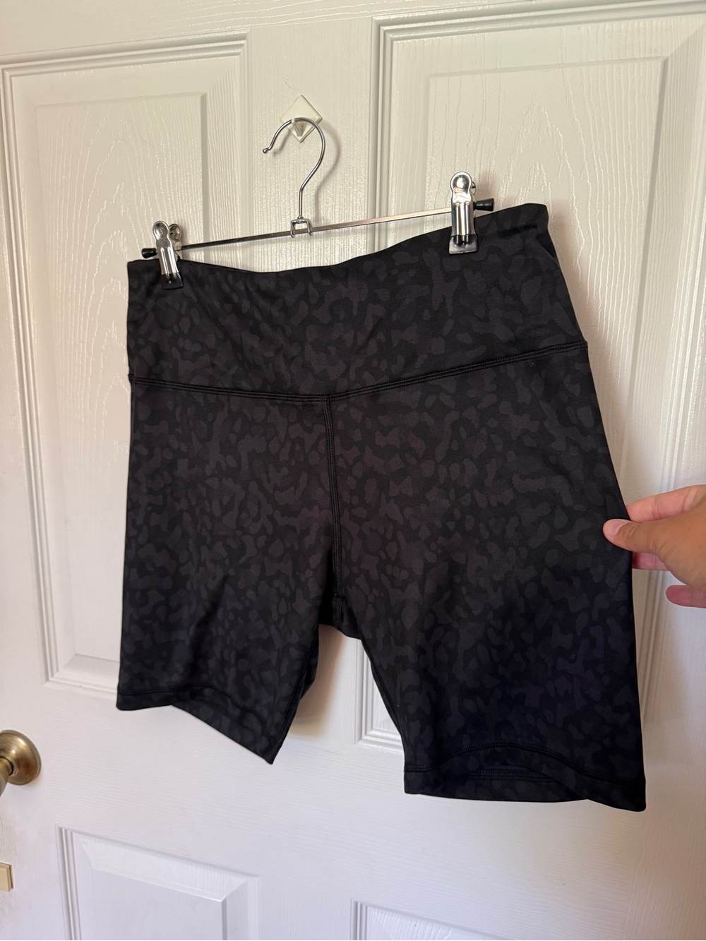 VOGO Athletica Monochrome Black Cheetah Biker Shorts / Size L